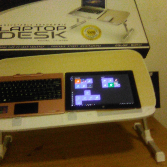 Iview Laptop Magnus Plus and Laptop Desk - Picture 7 of 11